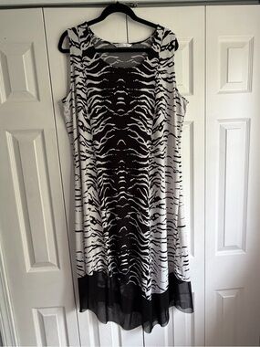 Peter Nygard Black and White Zebra-Patterned Sleeveless Mini Dress